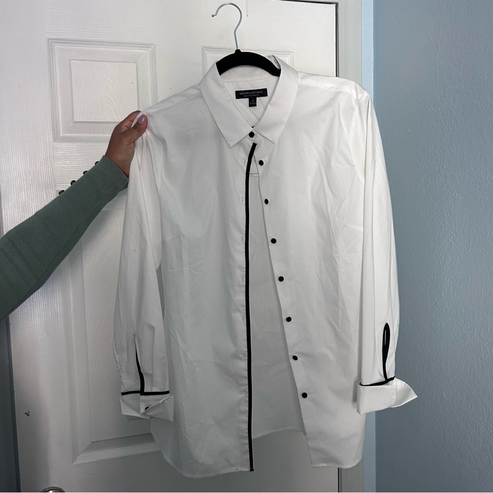 NWT BANANA REPUBLIC Button down SHIRT